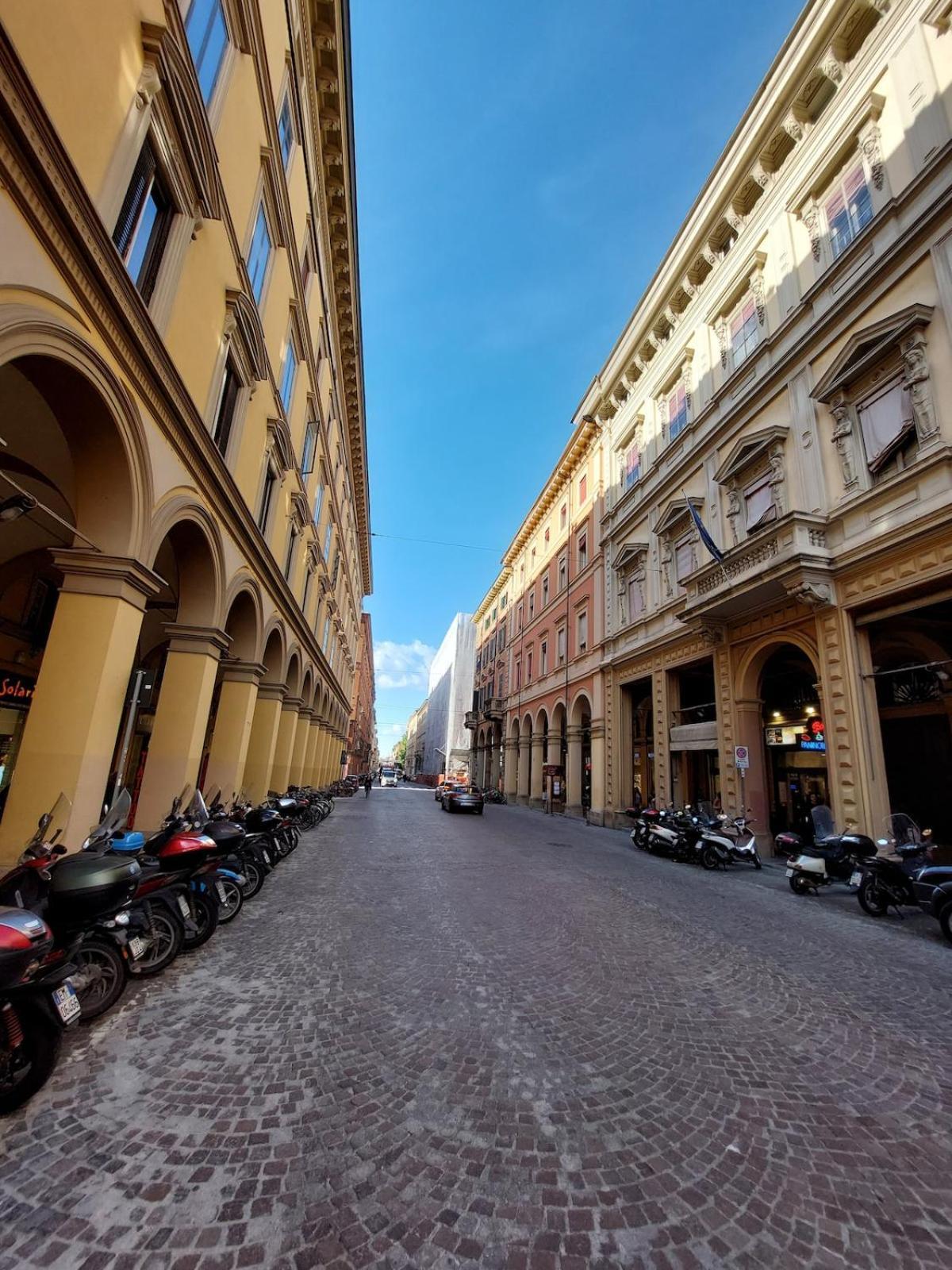 Monolocale Sui Tetti Di Bologna - Via Indipendenza Διαμέρισμα Εξωτερικό φωτογραφία