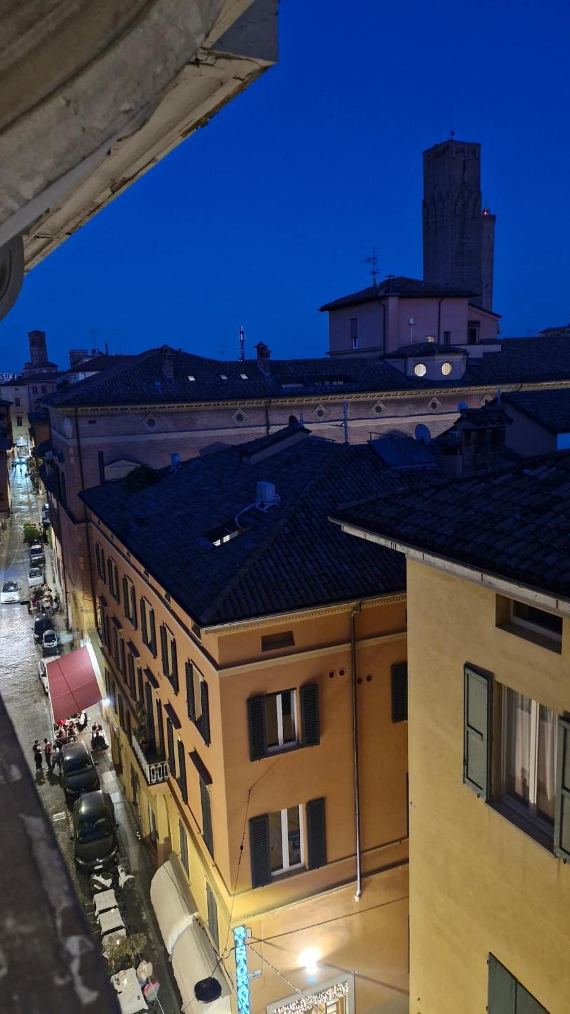 Monolocale Sui Tetti Di Bologna - Via Indipendenza Διαμέρισμα Εξωτερικό φωτογραφία