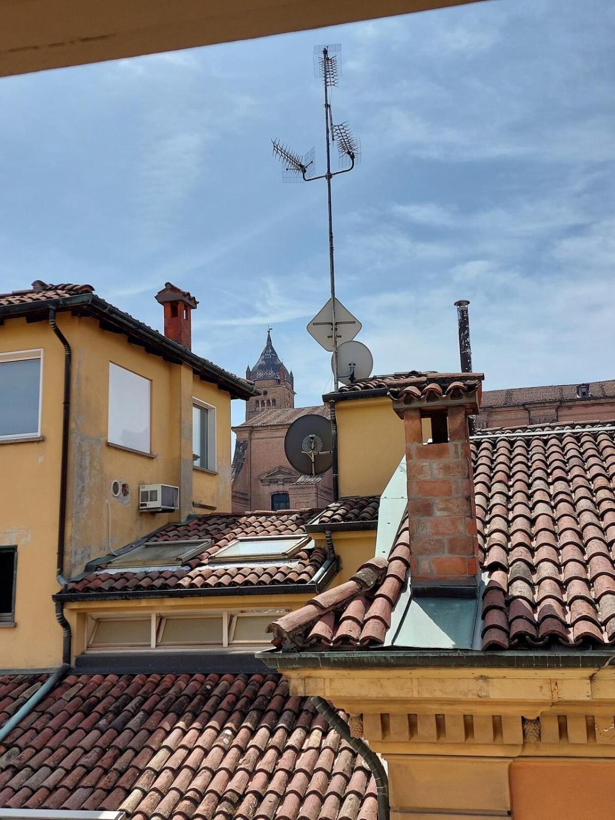 Monolocale Sui Tetti Di Bologna - Via Indipendenza Διαμέρισμα Εξωτερικό φωτογραφία